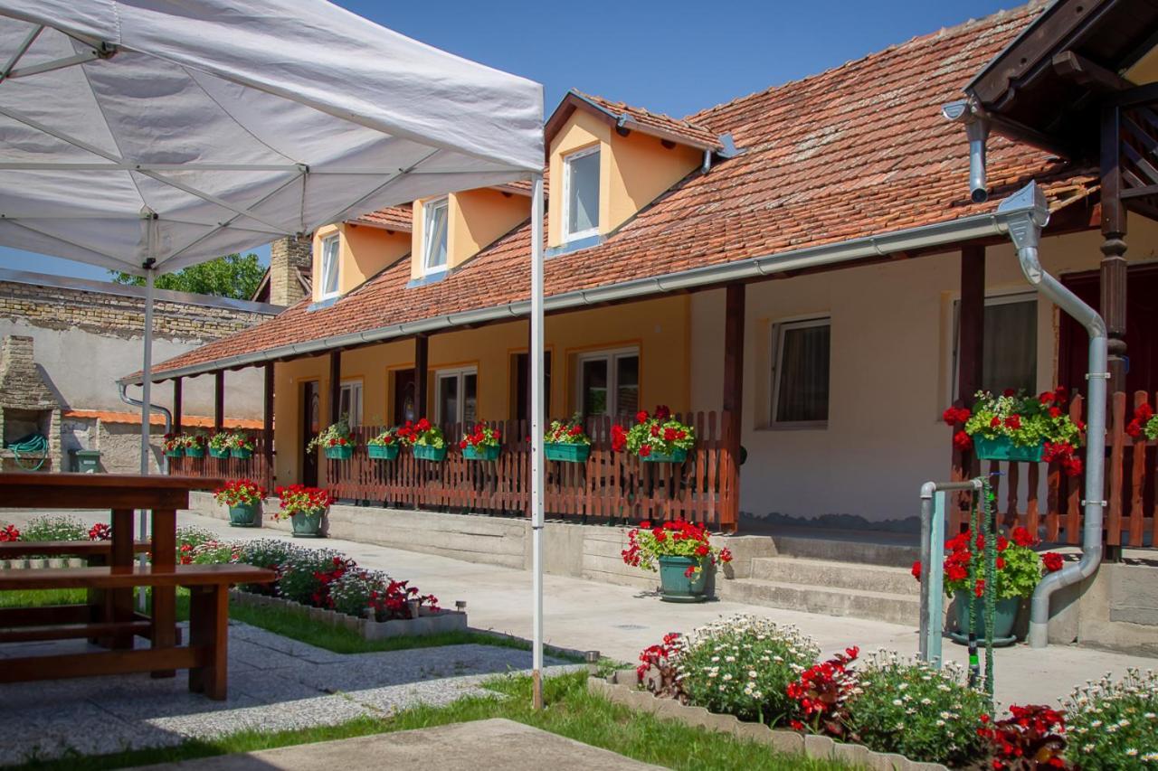 Casa Simon 3 Hotel Subotica Luaran gambar